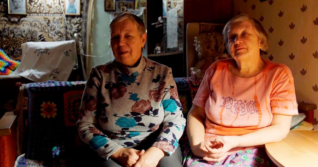 Незатопленные истории Белого озера (2019 Анор Тукаев) Давеча Документальный фильм «Незатопленные истории Белого озера» основан на воспоминаниях переселенцев из затопленных деревень и сёл Белозерья, чьи родные дома оказались под водой не от природной стихии, а от рук людей. Режиссёр и автор сценария картины — Анор Тукаев, а участники фильма — жители Вологды, Санкт-Петербурга, Белозерска и даже Москвы. Таков был масштаб расселения жителей затапливаемых территорий.